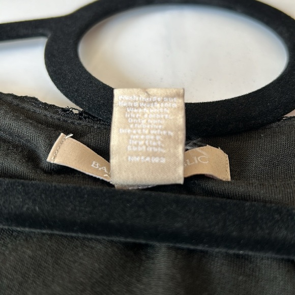 Banana Republic Knit Chevron pattern layered tank L in excellent condition. - Picture 7 of 7